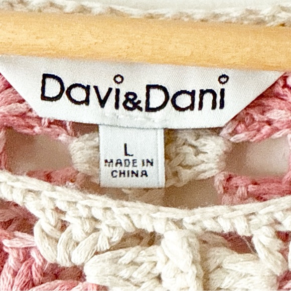 Davi & Dani Granny Square Crochet Sweater Pink and Cream Size Large Boho Shabby - Picture 4 of 10